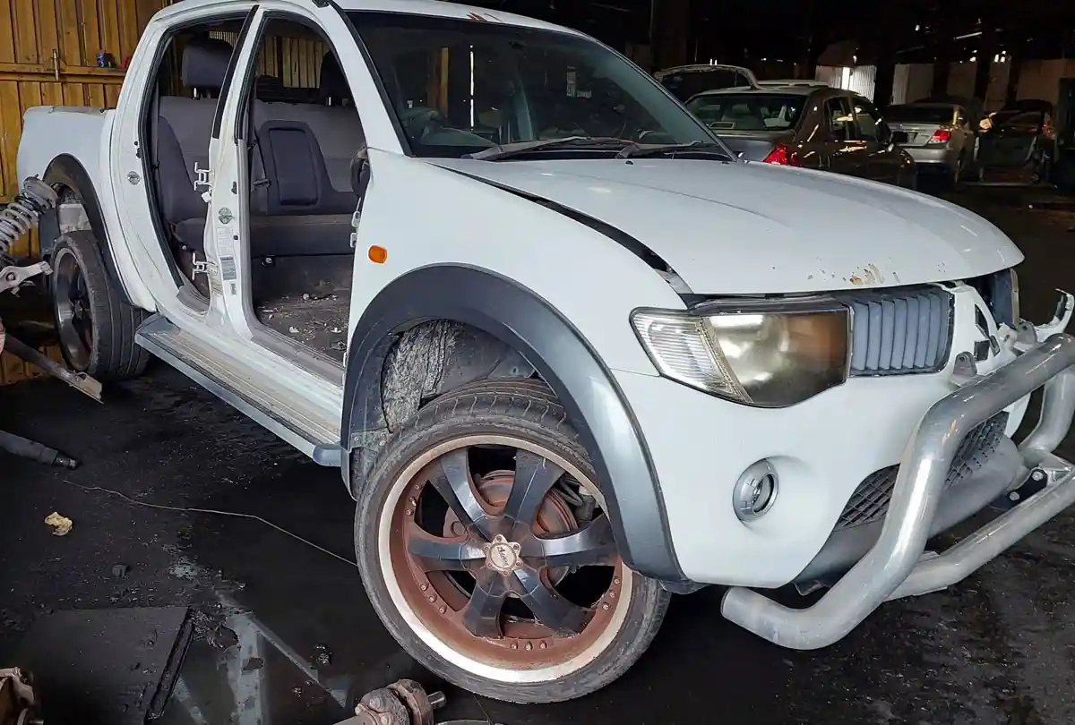 2007-Mitsubishi-Triton